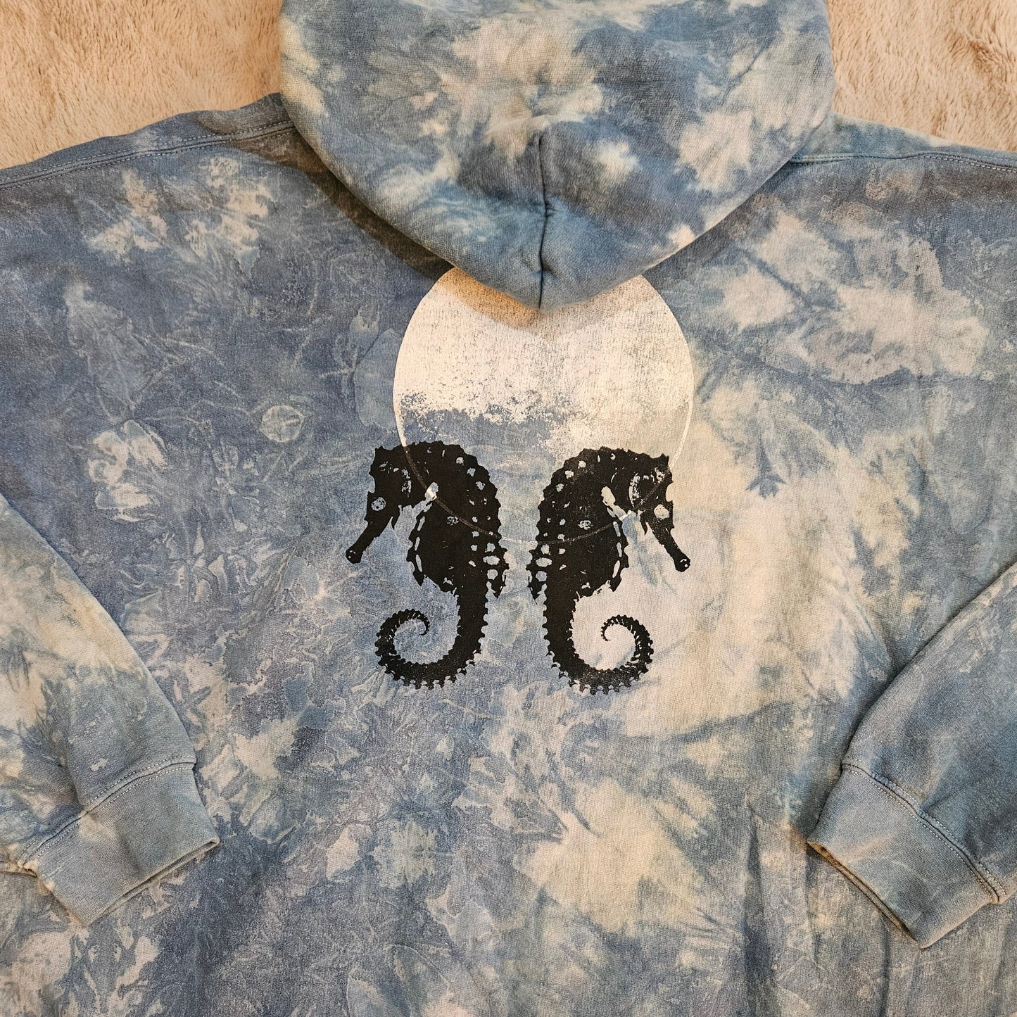 INDIGO DYED HOODIE W RADCHILL PRINT